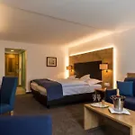 Hotel Alpen & 4*