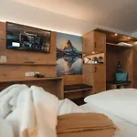 Alpen & 4*