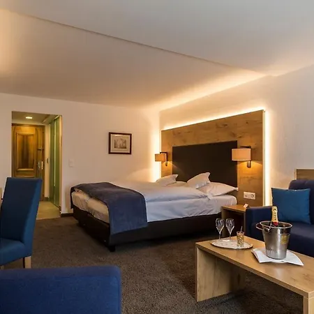 Hotel Alpen - & Dining 4*