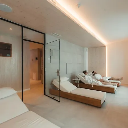 Hotel Alpen 4*