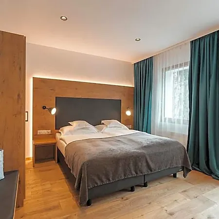 Alpen - & Dining 4*
