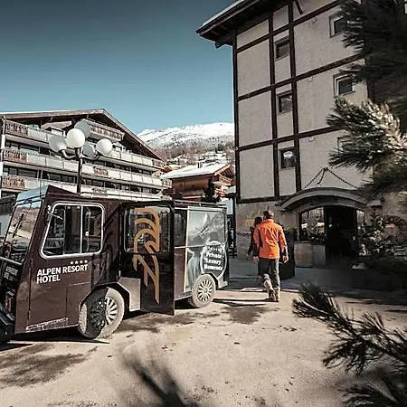 Hotel Alpen - & Dining 4*